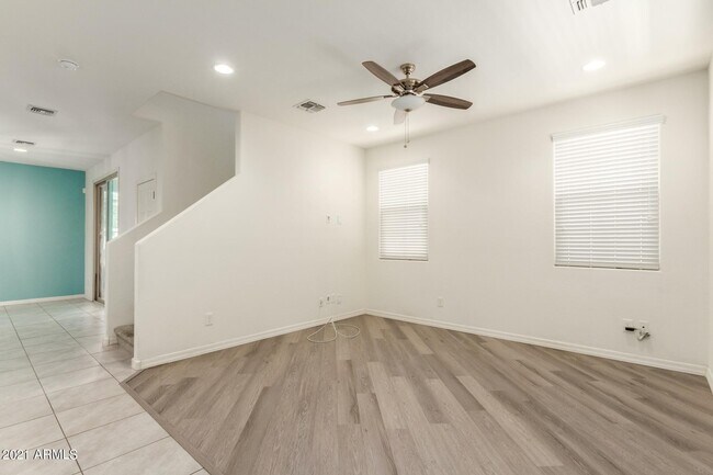 Foto del edificio - 3829 E STILES LN