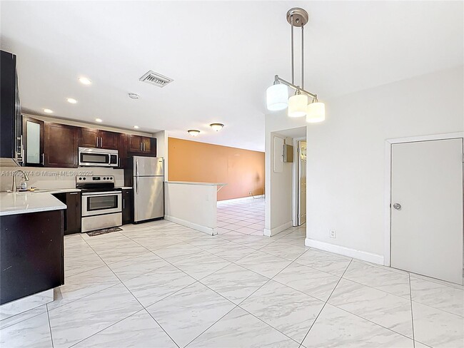 Foto del edificio - 2686 NW 60th Way