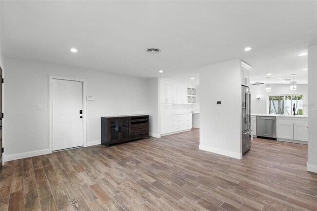 Foto del edificio - 731 Alda Way NE
