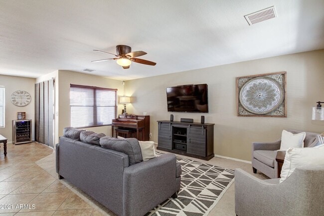 Building Photo - Fantastic Chandler Home!