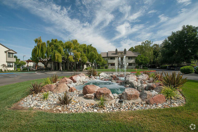 Building Photo - Meadow Ridge Apartments