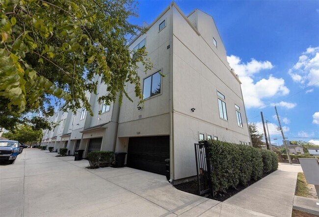 Building Photo - 1222 W Dallas St