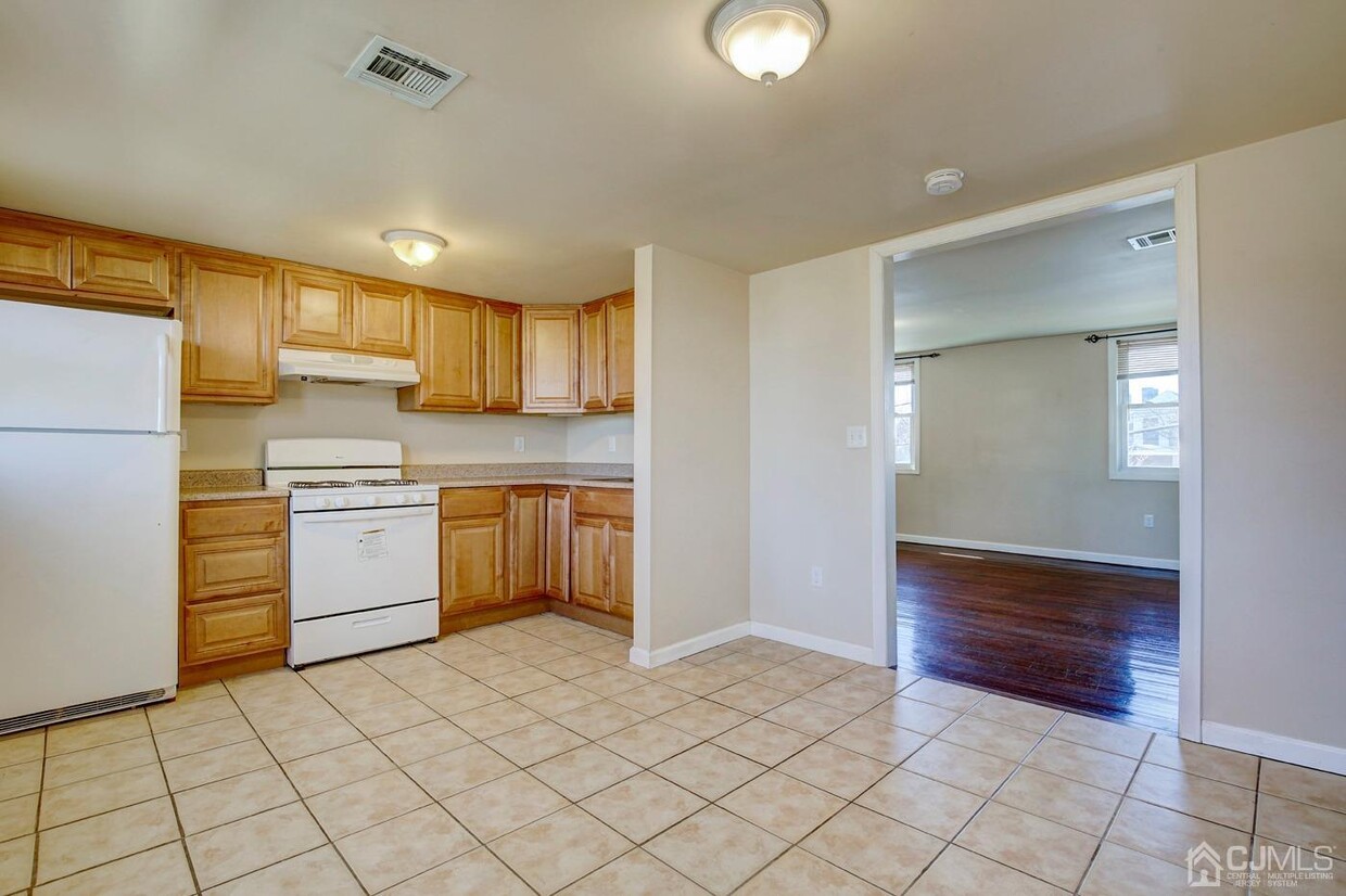 Primary Photo - 2102 Woodbridge Ave