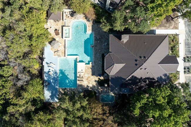Building Photo - 6000 Shepherd Mountain Cove