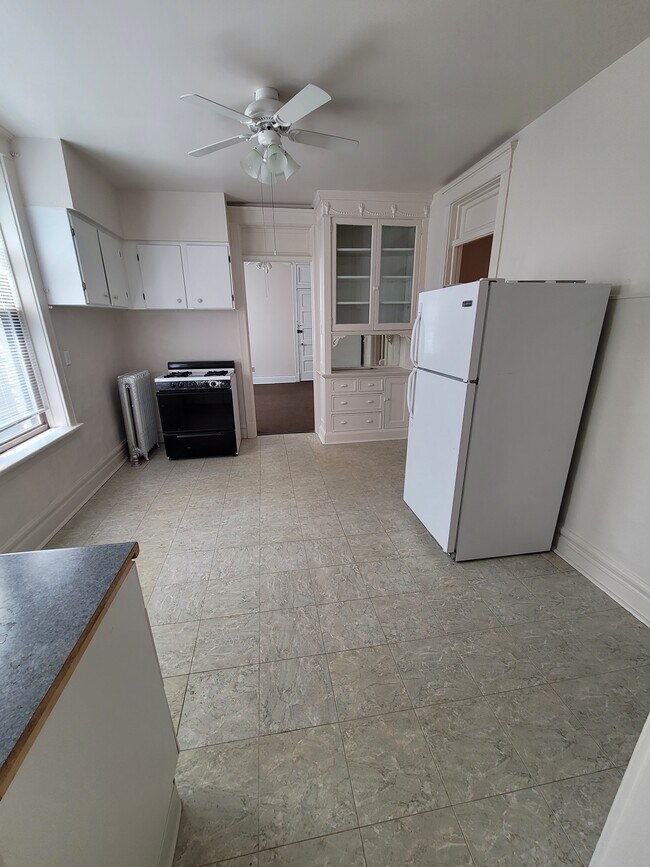 Foto del edificio - 1210 W Lexington St