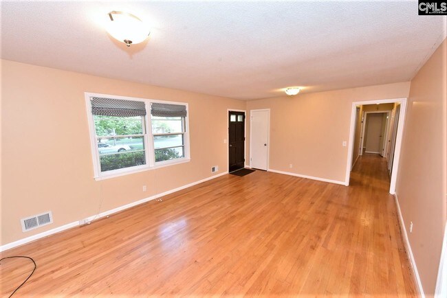 Foto del edificio - 2220 Tuxedo Rd