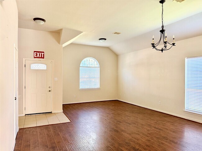 Foto del edificio - 13743 Canyon Hollow Loop