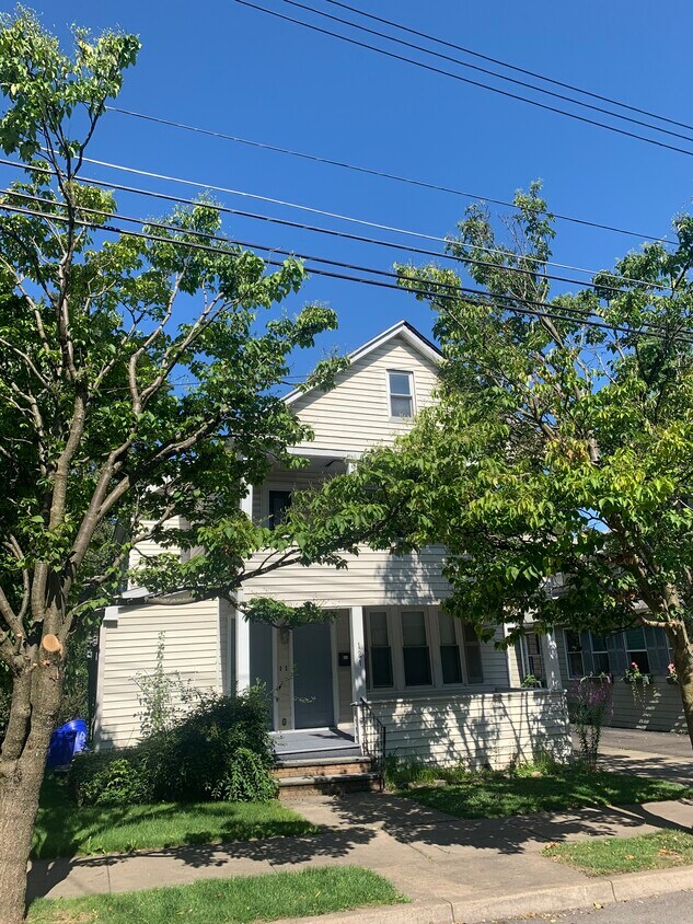 Foto principal - 121 Chapin St