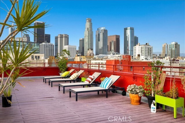 Foto principal - 315 E 8th St