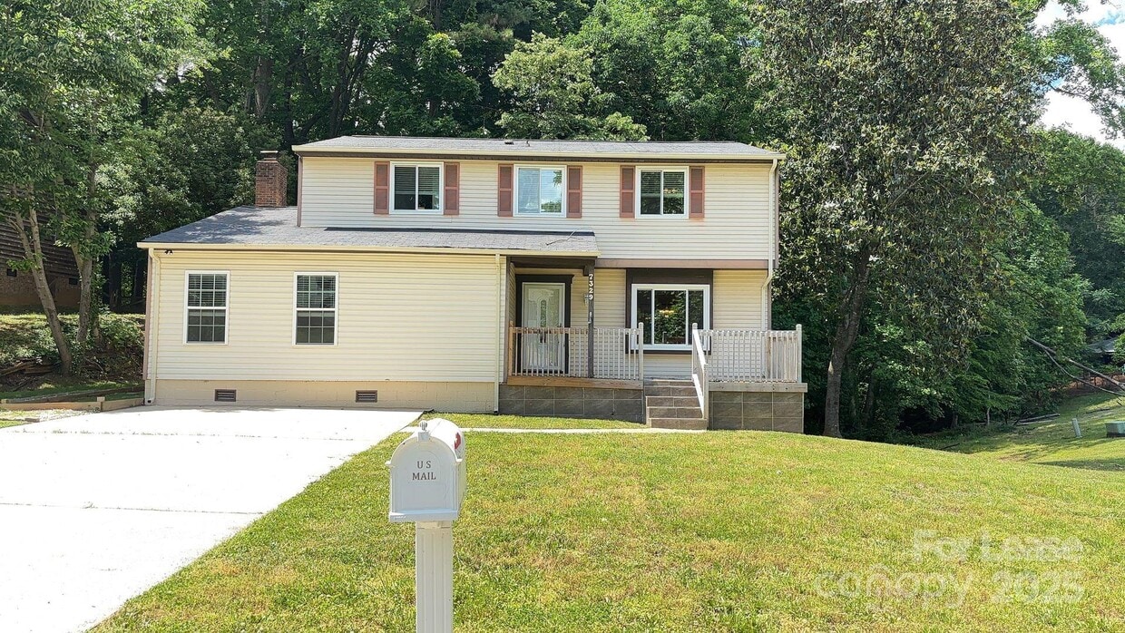 Primary Photo - 7329 Hounslow Ln