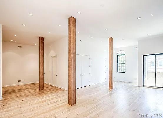 Building Photo - 541 Leonard St