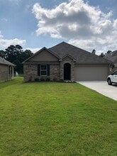 Building Photo - 28364 Longfellow Ln