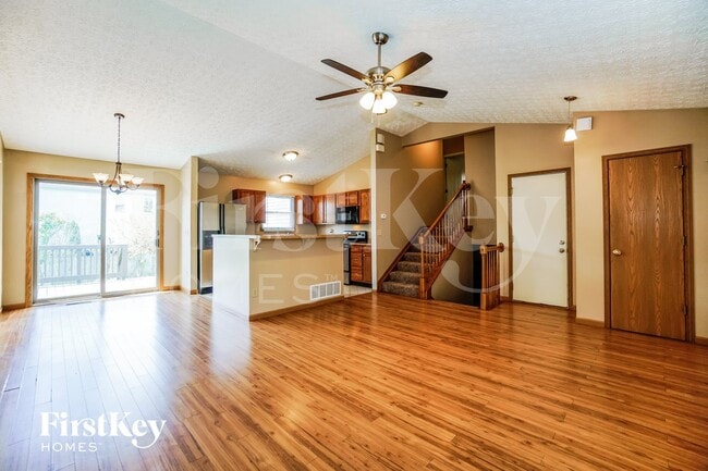 Building Photo - 5673 Larksdale Dr