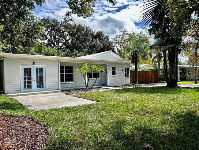 Building Photo - 502 Dunraven Dr