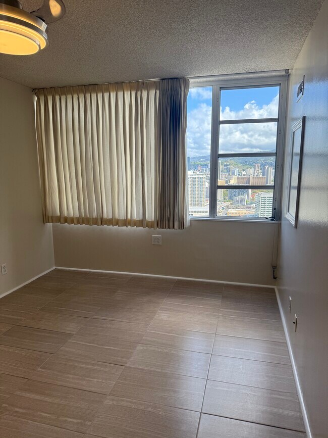 Foto del edificio - 400 Hobron Ln