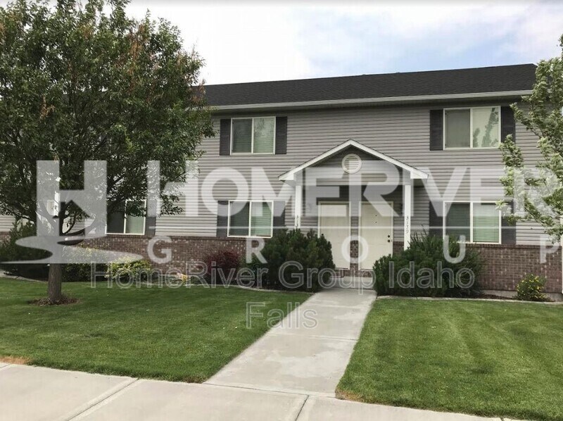 3137 Chasewood Dr, Ammon, ID 83406 Townhome Rentals in Ammon ID