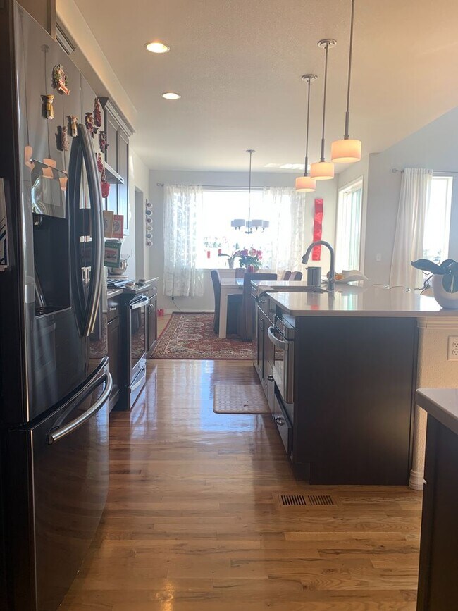 Building Photo - FOUR BED/3 BATH CORDERA PRAIRIE STYLE HOME WITH GOURMET KITCHEN!