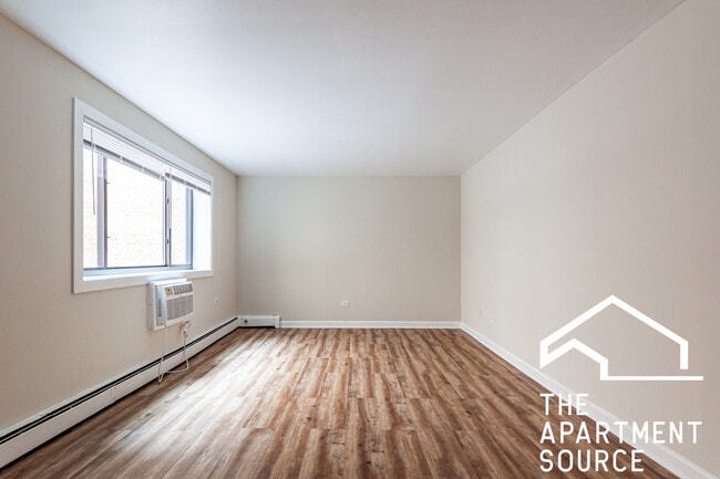 Building Photo - 5851 N Winthrop Ave