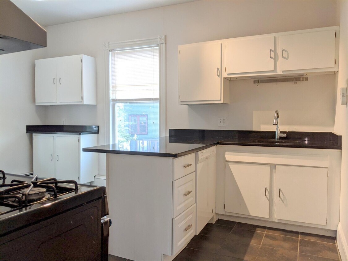 Foto principal - 393 Washington St