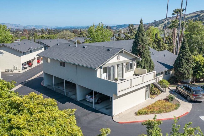 Foto del edificio - 1750 Prefumo Canyon Rd