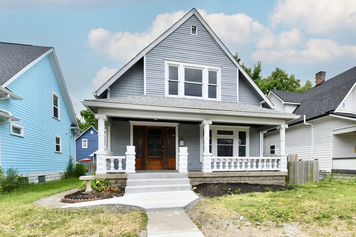 Foto principal - 852 N Rural St