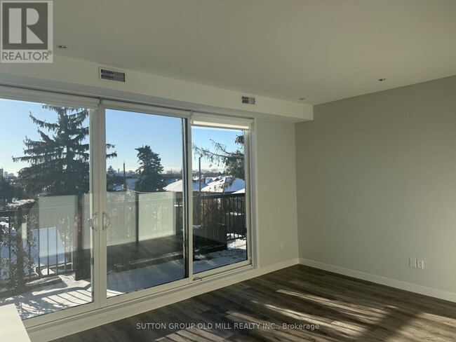 Building Photo - 20 Avon Dr