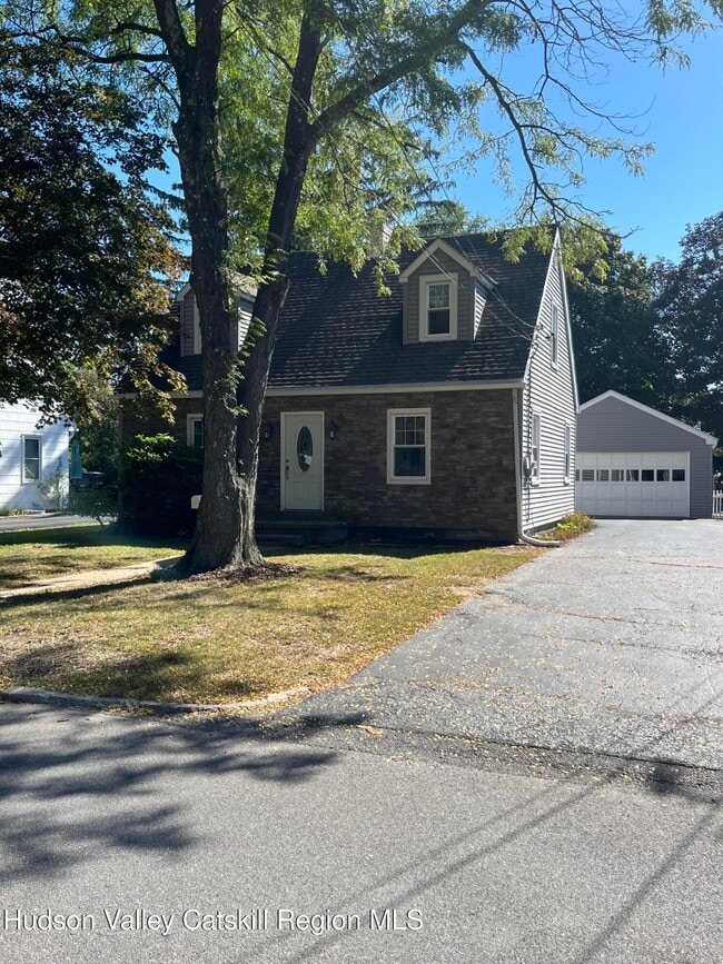 Building Photo - 17 Landon Ave