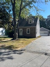 Building Photo - 17 Landon Ave