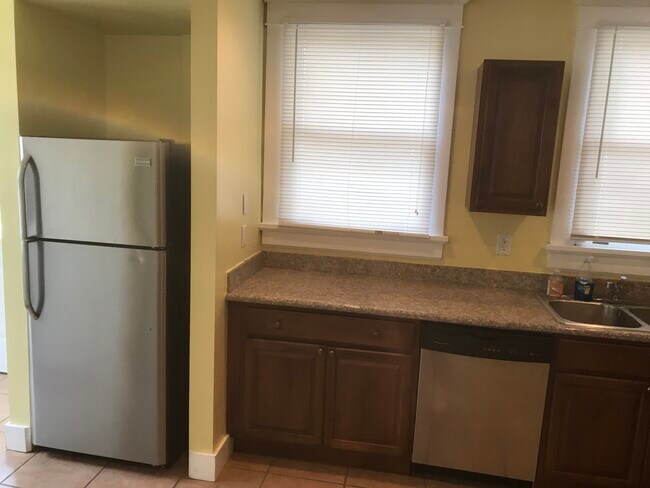 Kitchen - 7721 Spruce St
