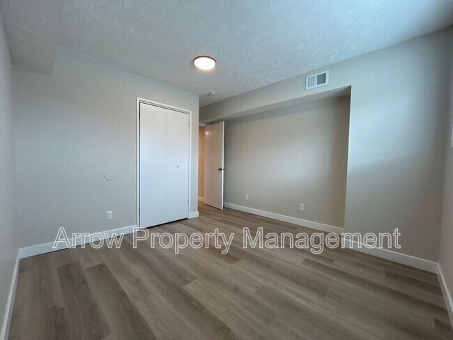 Foto del edificio - 5703 S 14th St