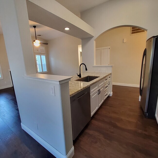 Foto del edificio - 1936 Big Oaks Ct