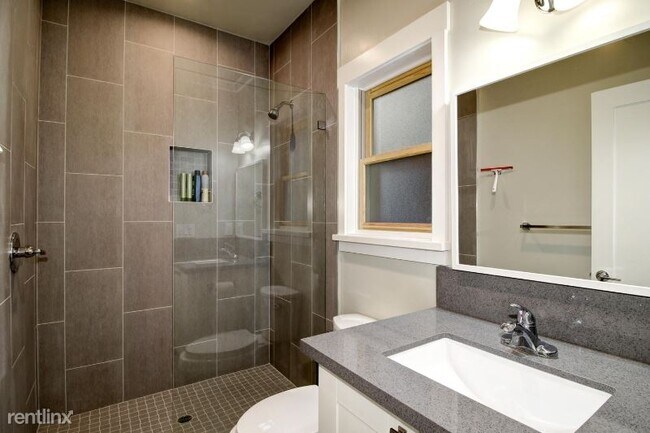 Foto del edificio - 618 24th St