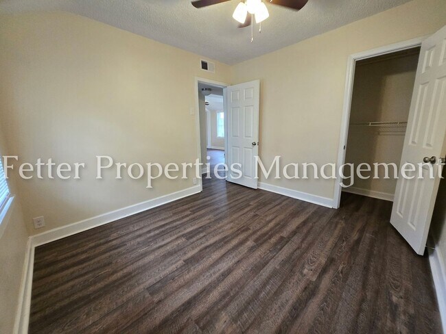 Foto del edificio - Available Now Don't Miss Out!