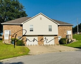 Building Photo - 1401 SE Henley Ct