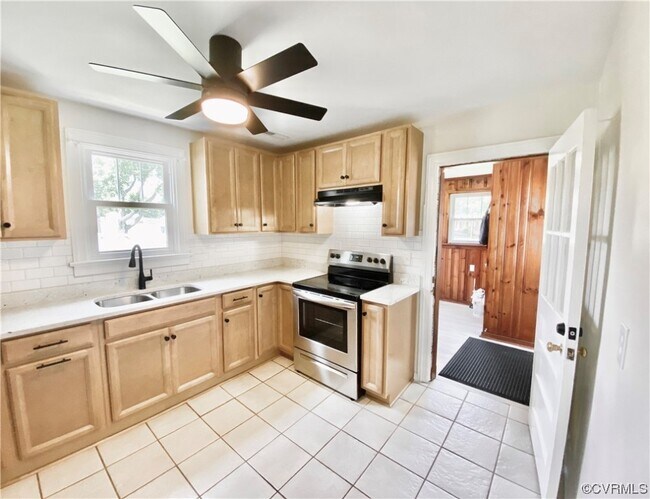 Foto del edificio - 10334 Old Courtney Rd