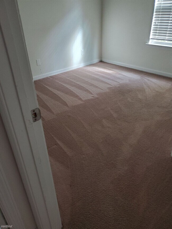 Foto del edificio - 3 br, 2 bath House - 111 Five Oaks Ct