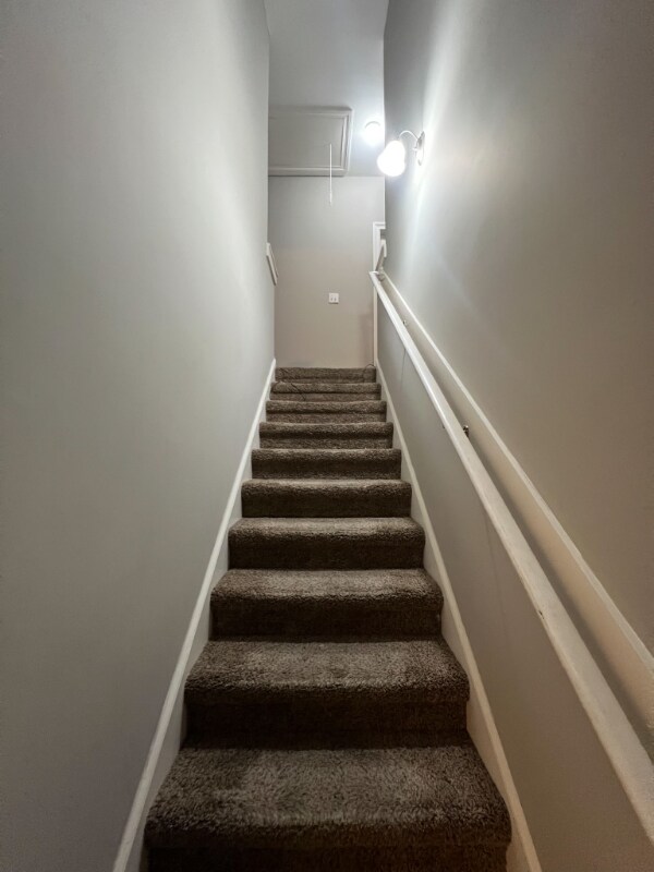 Building Photo - 412 Walker Cir