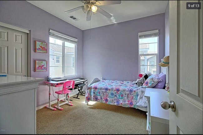 Foto del edificio - 704 Owens River Dr