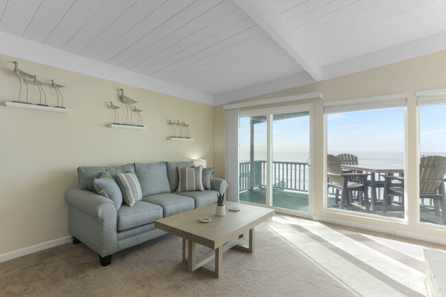 Building Photo - 1620 Seacoast Dr