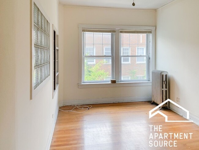 Photo - 1829 W Foster Ave Apartment