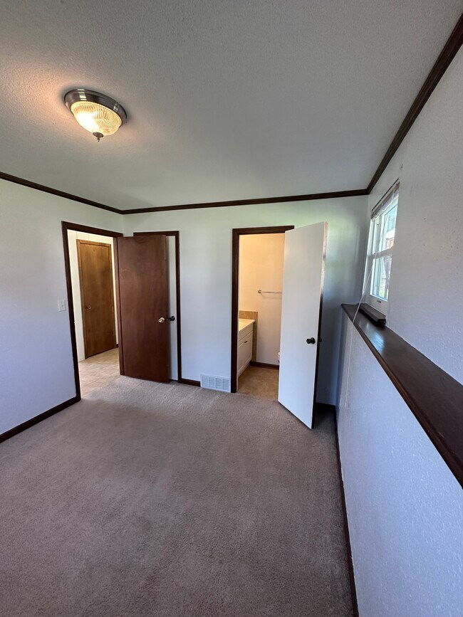 Foto del edificio - 8104 Bel Ray Ct