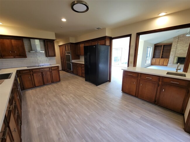 Building Photo - 406 Fox Briar Ln