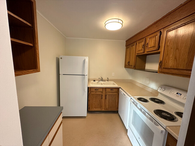 Cocina - 12628 Northup Way