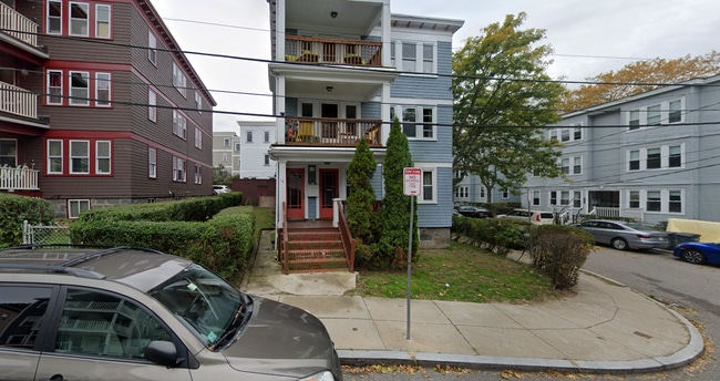 Building Photo - 14 Lourdes Ave