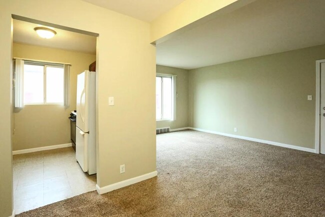 Foto del edificio - 14249 Riverview St