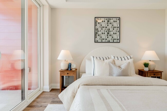 Photo du bâtiment - 1-Bedroom Suite in Sunningdale Heights – M...