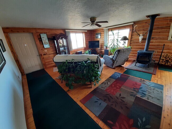 Building Photo - 18 Genetti Dr