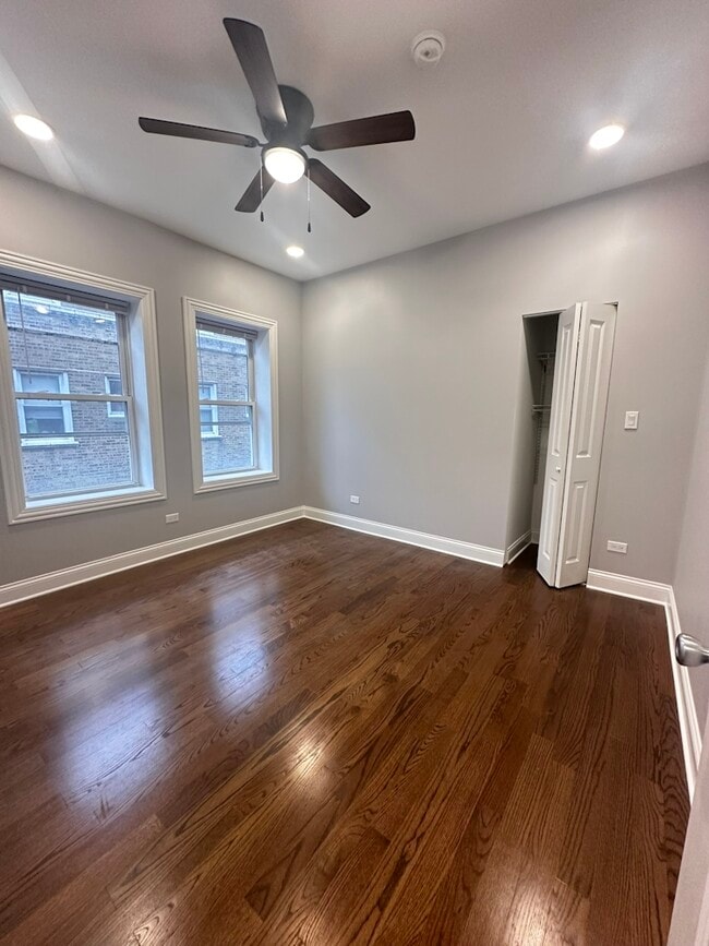 Foto del edificio - 1145 W Lunt Ave