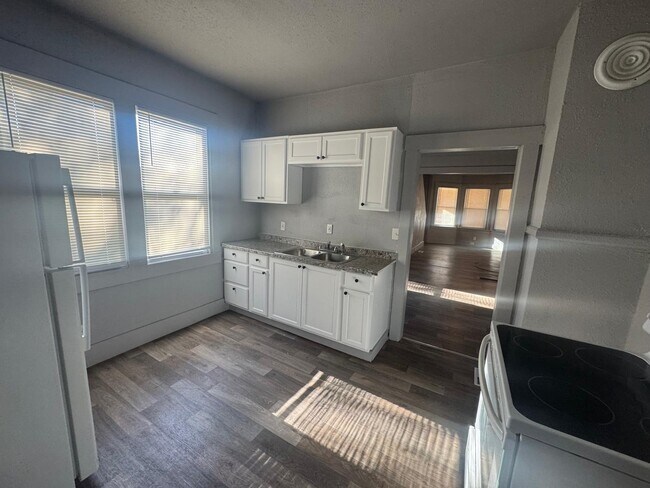 Foto del edificio - 4774 Belvidere St