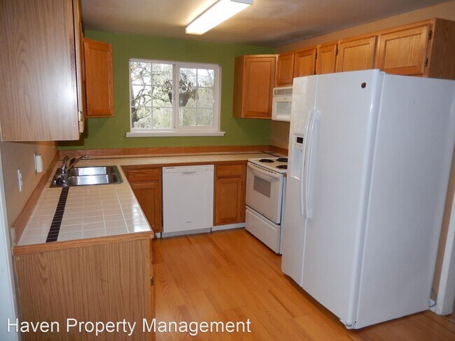 Building Photo - 3 br, 1.5 bath House - 4816 McBride St